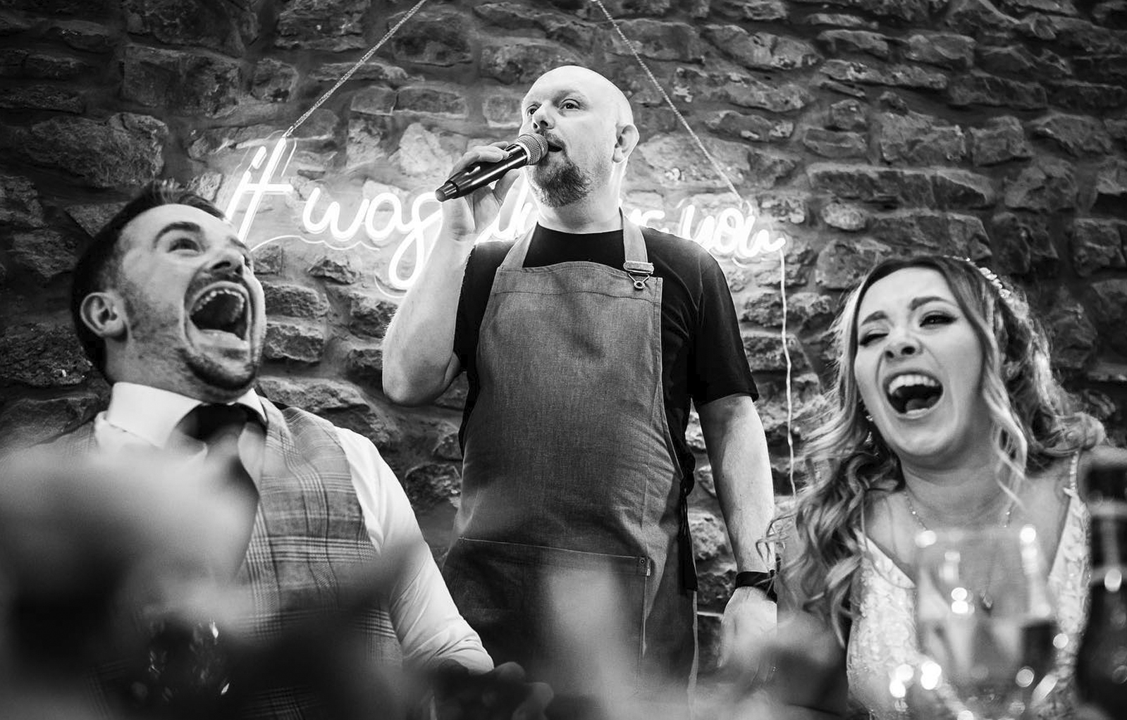 Are singing waiters worth it?